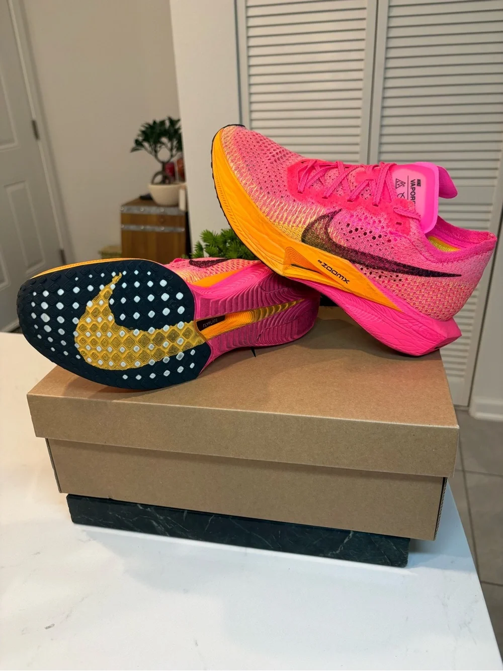 Nike Women's ZoomX Racing Shoe - Bright Pink/Orange